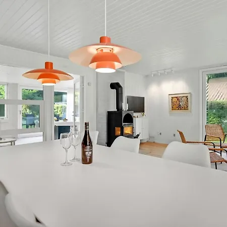 3 Bedroom Gorgeous In Holiday home