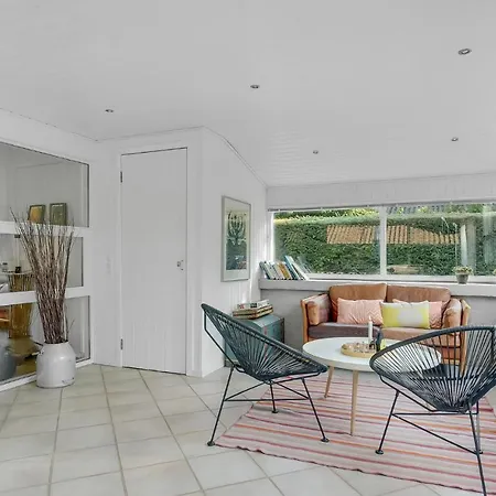 3 Bedroom Gorgeous In 펜션 *