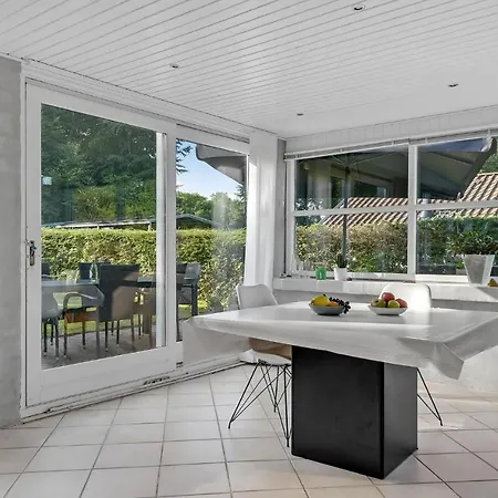 3 Bedroom Gorgeous In 펜션 *