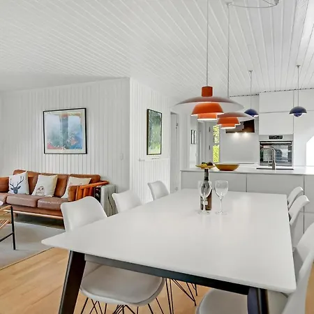 3 Bedroom Gorgeous In 펜션 *
